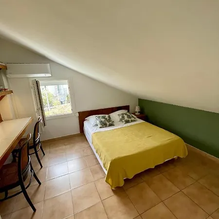 Avec Jardin Pour 6 Personnes A La Semaine Вилла