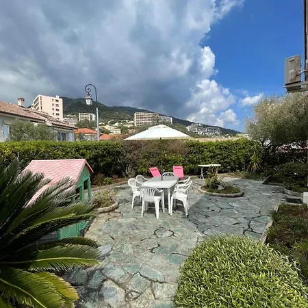 Вилла Avec Jardin Pour 6 Personnes A La Semaine Toga